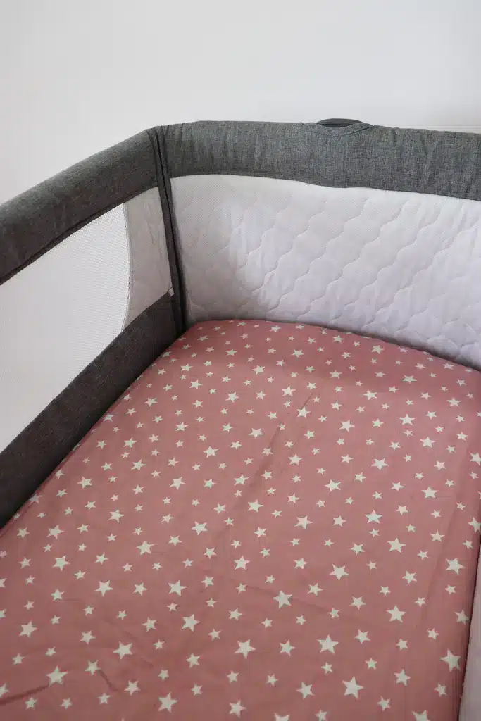 Drap Housse cododo / berceau Rose Etoiles Blanc